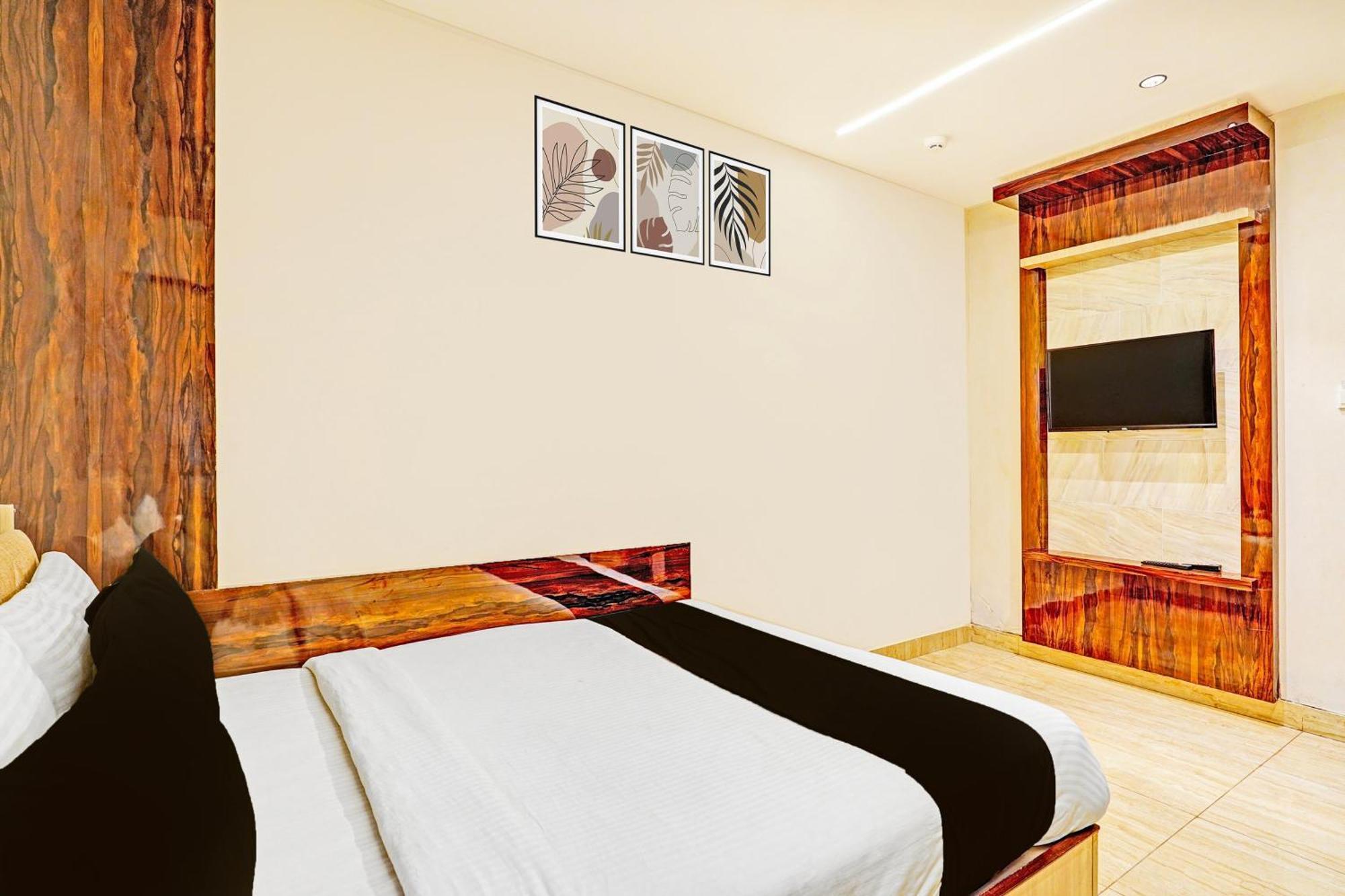 Super Townhouse Indiranagar Otel Bangalore Dış mekan fotoğraf