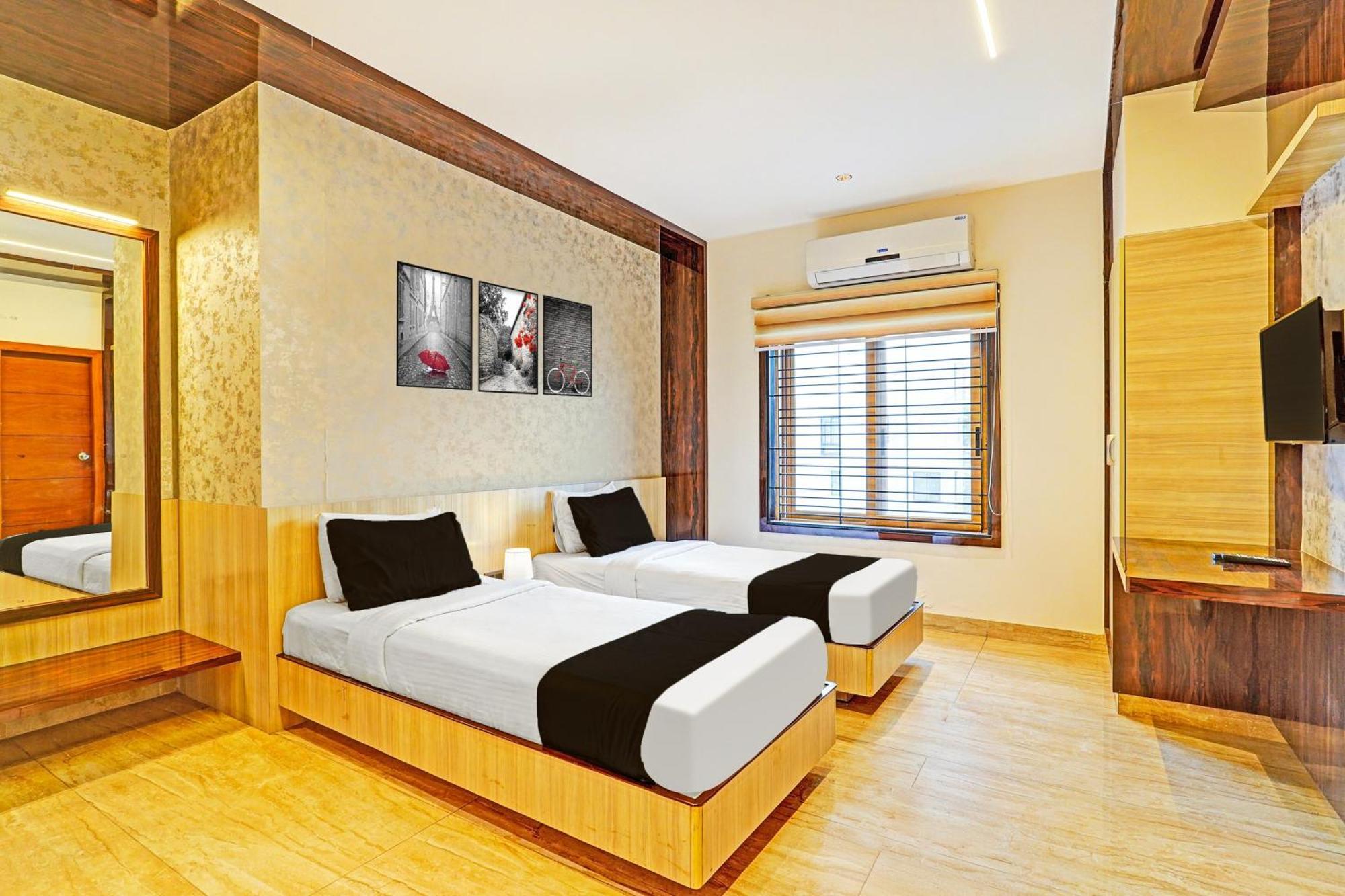 Super Townhouse Indiranagar Otel Bangalore Dış mekan fotoğraf