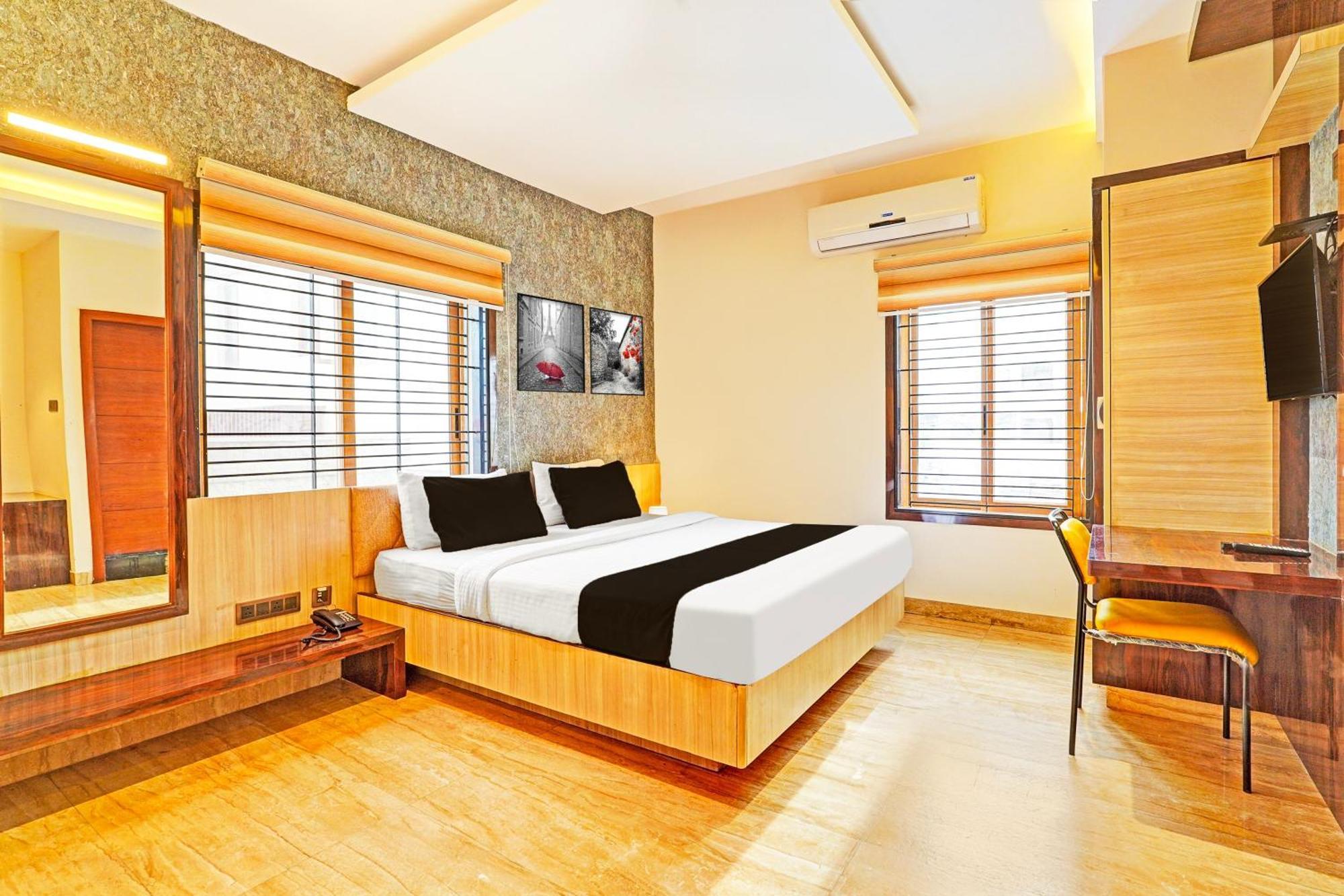 Super Townhouse Indiranagar Otel Bangalore Dış mekan fotoğraf