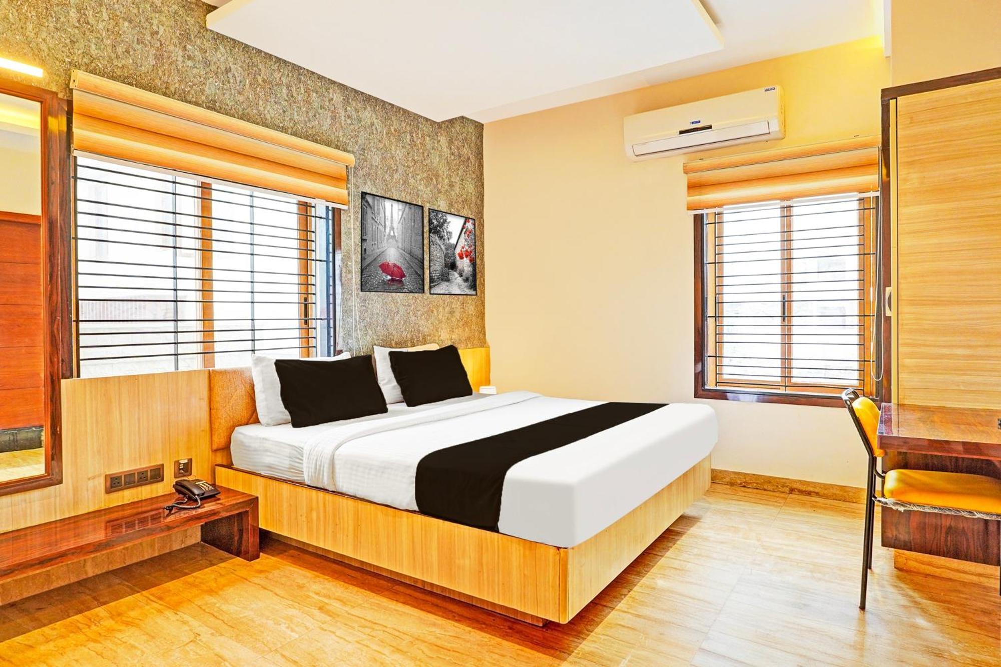 Super Townhouse Indiranagar Otel Bangalore Dış mekan fotoğraf